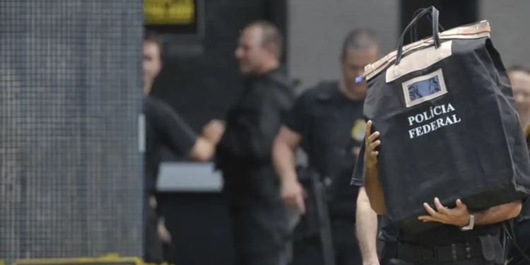 Operação da Polícia Federal mira governador do Tocantins