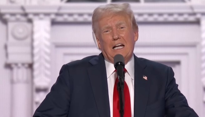 Trump sugere que Harris tornou-se negra como estratégia para conquistar votos