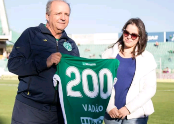 Lembranças de Vadão: há sete anos, técnico chegou à marca de 200 jogos pelo Guarani