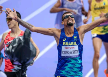 Júlio Agripino bate recorde mundial, ganha o ouro e Brasil faz dobradinha no atletismo