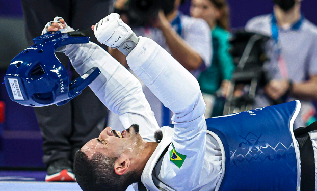 Edival Pontes, o Netinho, ganha 2ª chance e é bronze no taekwondo