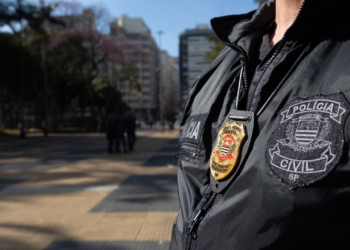 Novo golpe usa voz de Tarcísio de Freitas para fraude nas redes sociais