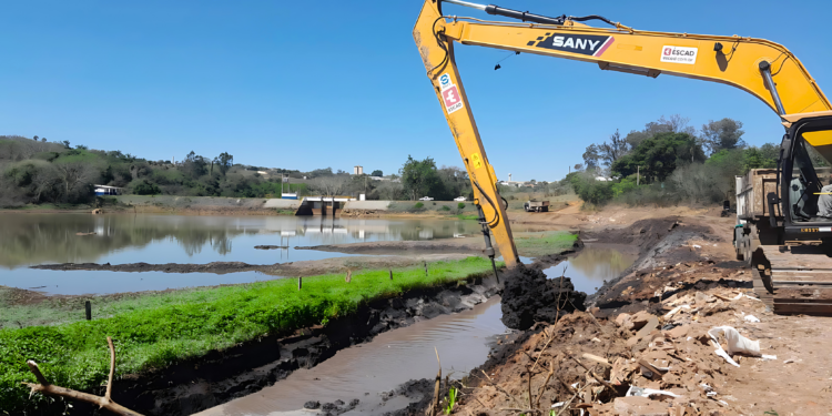 Instalação emergencial de adutora leva mais água aos moradores de Artur Nogueira