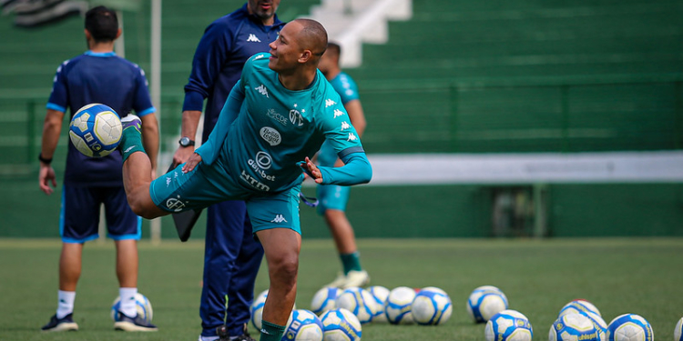 Guarani visita o América-MG com chance de deixar a lanterna