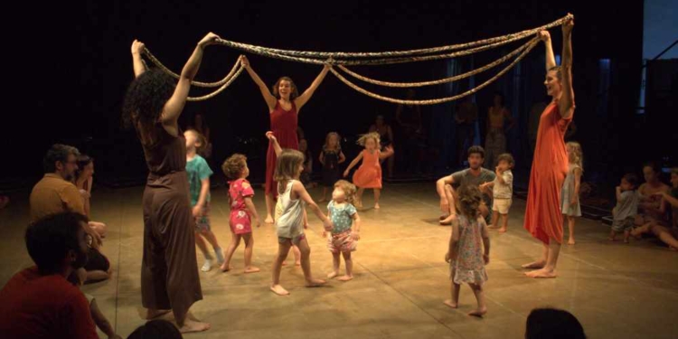 Núcleo Nascedouro traz espetáculo de dança para bebês com entrada gratuita