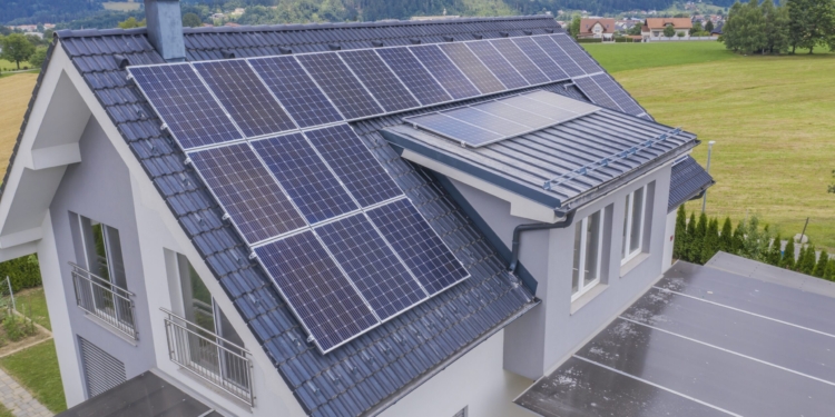 O que acontece com a energia solar quando falta luz?