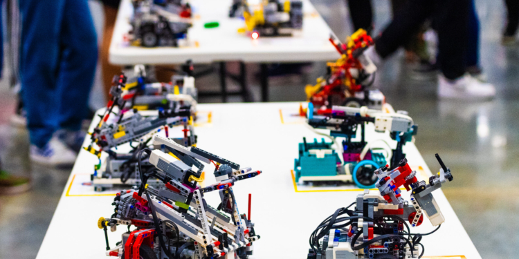 Alunos da região participam de campeonato global de robótica