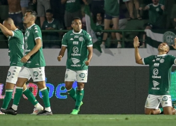 Guarani bate o Coritiba por 2 a 1 e segue invicto no returno