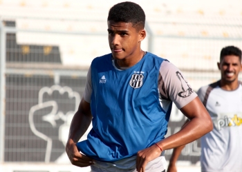 Mesma lesão e novo drama: Jean Carlos rompe ligamento do joelho direito pela 3ª vez