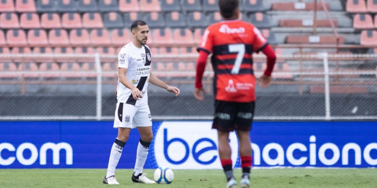 Com pontepretano na defesa, Bolívia volta a vencer fora nas Eliminatórias depois de 31 anos