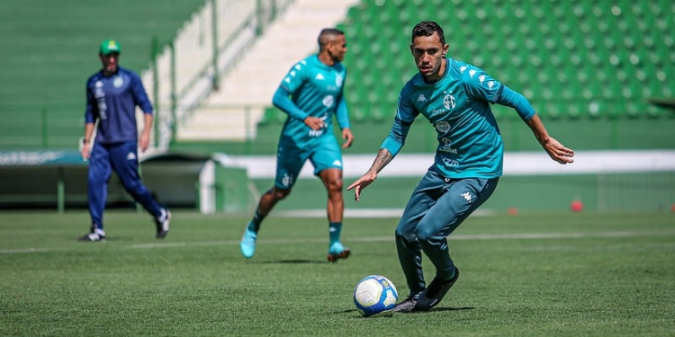 Lesões desafiam o Guarani; Luan Dias vira preocupação