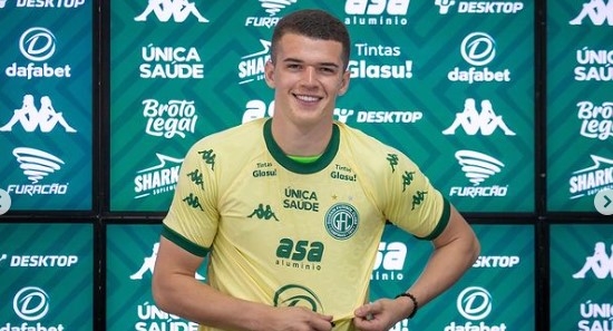 Cercado de bugrinos na família, novo reforço do Guarani já é cobrado dentro de casa