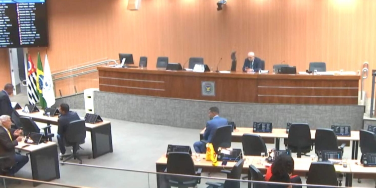 Reta final das eleições ‘esfria’ pautas na Câmara de Campinas