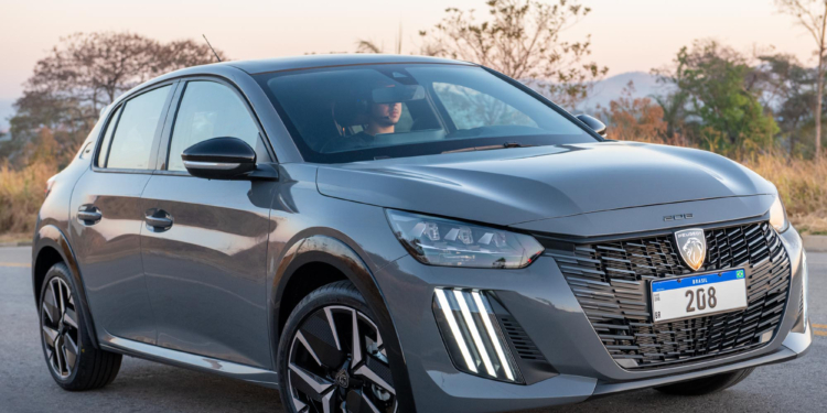 Novo Peugeot renova visual e vem com quatro versões