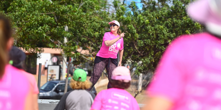 Zumba, show e orientação à mulher marcam início do Outubro Rosa em Campinas