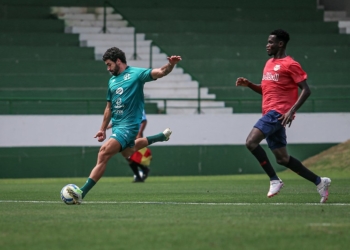 Recuperado de cirurgia, Bruno Mendes é atração em jogo-treino do Guarani
