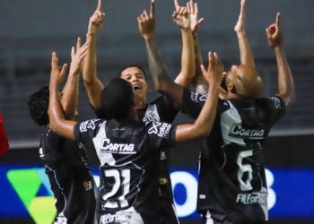 Com mais um gol de Dodô nos acréscimos, Ponte volta a vencer fora de casa após sete meses