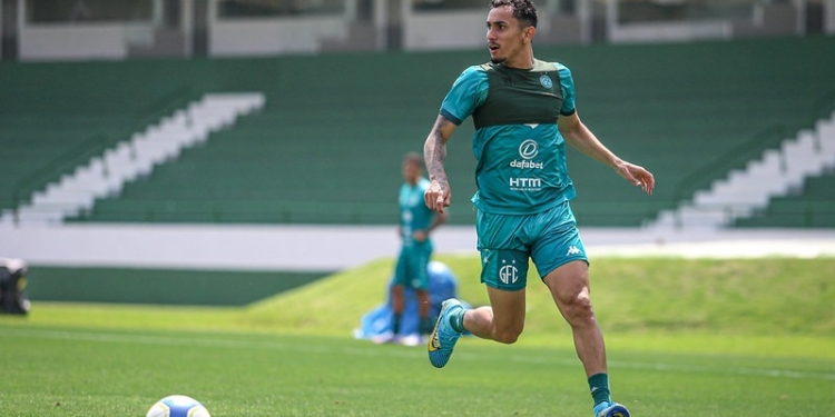 Guarani joga com nova chance de deixar a lanterna da Série B