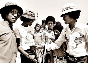 O histórico dia em que Michael Jackson aterrissou em Campinas e pisou pela primeira vez no Brasil