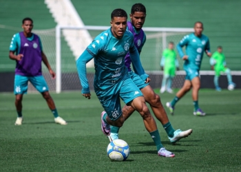 Guarani joga para se manter próximo dos concorrentes antes de série decisiva