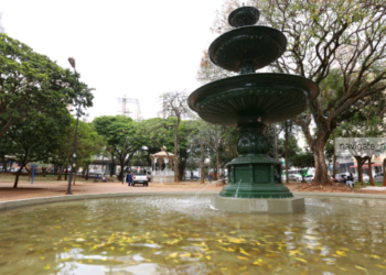 Centro de Campinas: histórica fonte de água do Largo do Pará está reativada