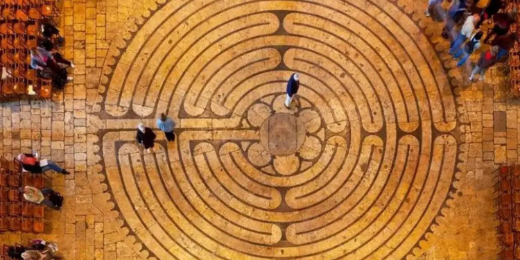 Convento histórico em SP recebe exposição inédita com 60 artistas