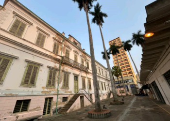 Entrega de certificado é passo para restauro do Solar do Barão de Itapura