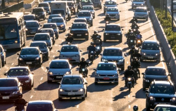 1,4 milhão de veículos com débitos de IPVA de 2021 a 2024 recebem notificação