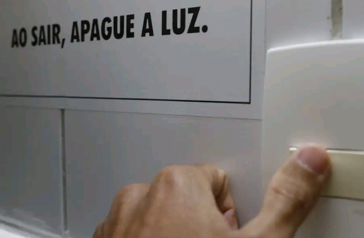 Energia elétrica puxa queda de preços em agosto, diz IBGE