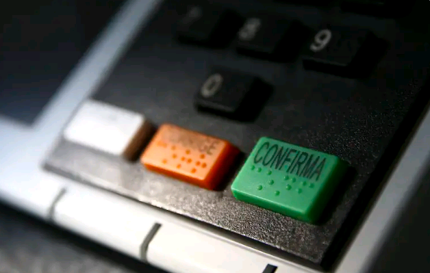 Os vigaristas (con)vencem? – por Luis Felipe Valle