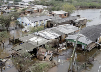 Lula e Eduardo Leite assinam acordo para reconstrução do RS