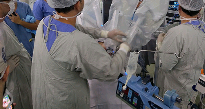 Técnica com robôs feita pela USP gera menor trauma e maior precisão em cirurgias