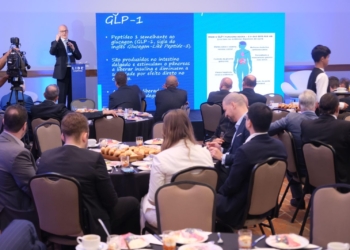 Farmacêutica EMS recebe prêmio por liderança em pesquisa e desenvolvimento