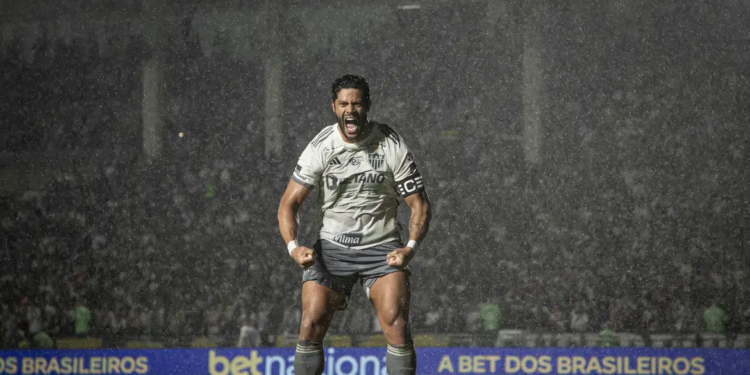 Hulk decide com golaço e Atlético está na final da Copa do Brasil