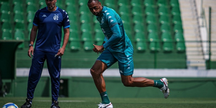 Guarani tem novo confronto direto na luta contra a degola nesta quarta-feira