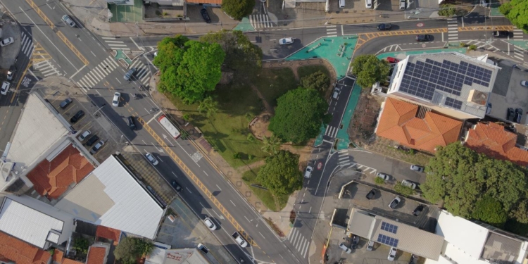 Trecho da Avenida Andrade Neves tem bloqueio emergencial nesta terça