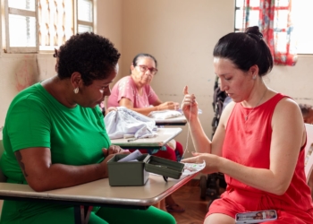 Oficina de bordado retorna a Campinas com formação gratuita e bolsa-auxílio