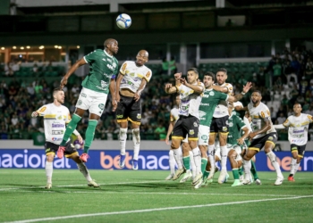 Guarani perde do Novorizontino no Brinco e vê a Série C mais próxima