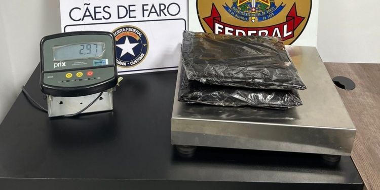 Passageira é detida em Viracopos com 3kg de cocaína na bagagem