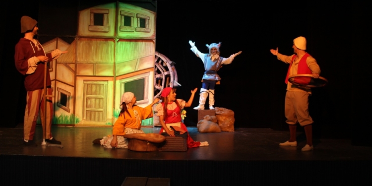 Projeto ‘Imersão Teatral – Uma Experiência Lúdica’ apresenta o espetáculo “O Gato de Botas”