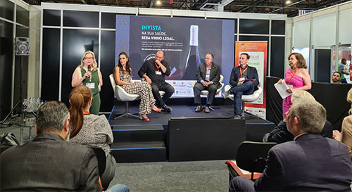 Entidades da viticultura e autoridades públicas lançam campanha Vinho Legal no Brasil