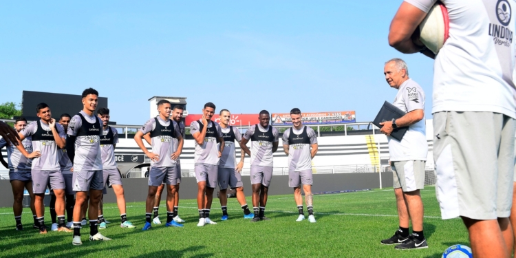 Sob risco de entrar no Z4, Ponte tenta evitar pior sequência em casa em 64 anos