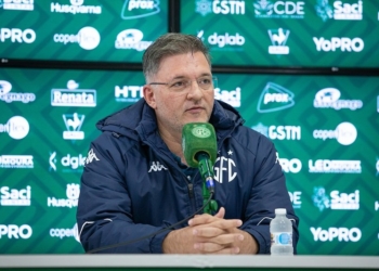 Crise no Guarani: presidente anuncia afastamento do cargo