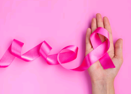 Artigo: Outubro Rosa e o direito à saúde das mulheres – por Samir Eberlin