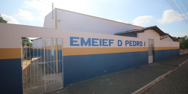 Bahia decreta três dias de luto após ataque em escola que deixou quatro mortos