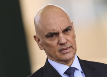 Alexandre de Moraes determina desbloqueio do X no Brasil