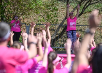 Previsão de chuva adia evento do Outubro Rosa na Praça da Juventude