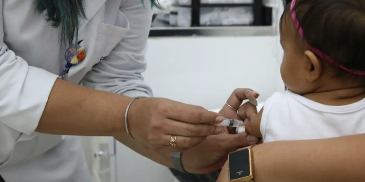 OMS: investimento em vacinas pode reduzir uso de antibióticos em 22%