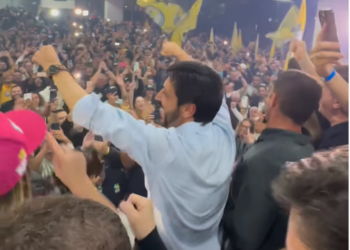 Ricardo Nunes é reeeleito prefeito de São Paulo com apoio do governador Tarcísio