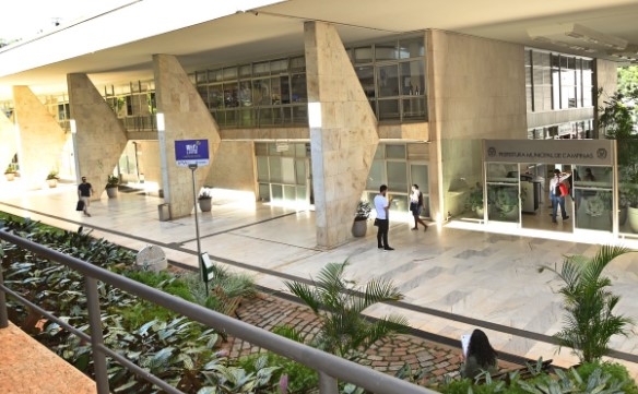 Agenda: Prefeitura anuncia o que abre e fecha nesta segunda, Dia do Servidor Público